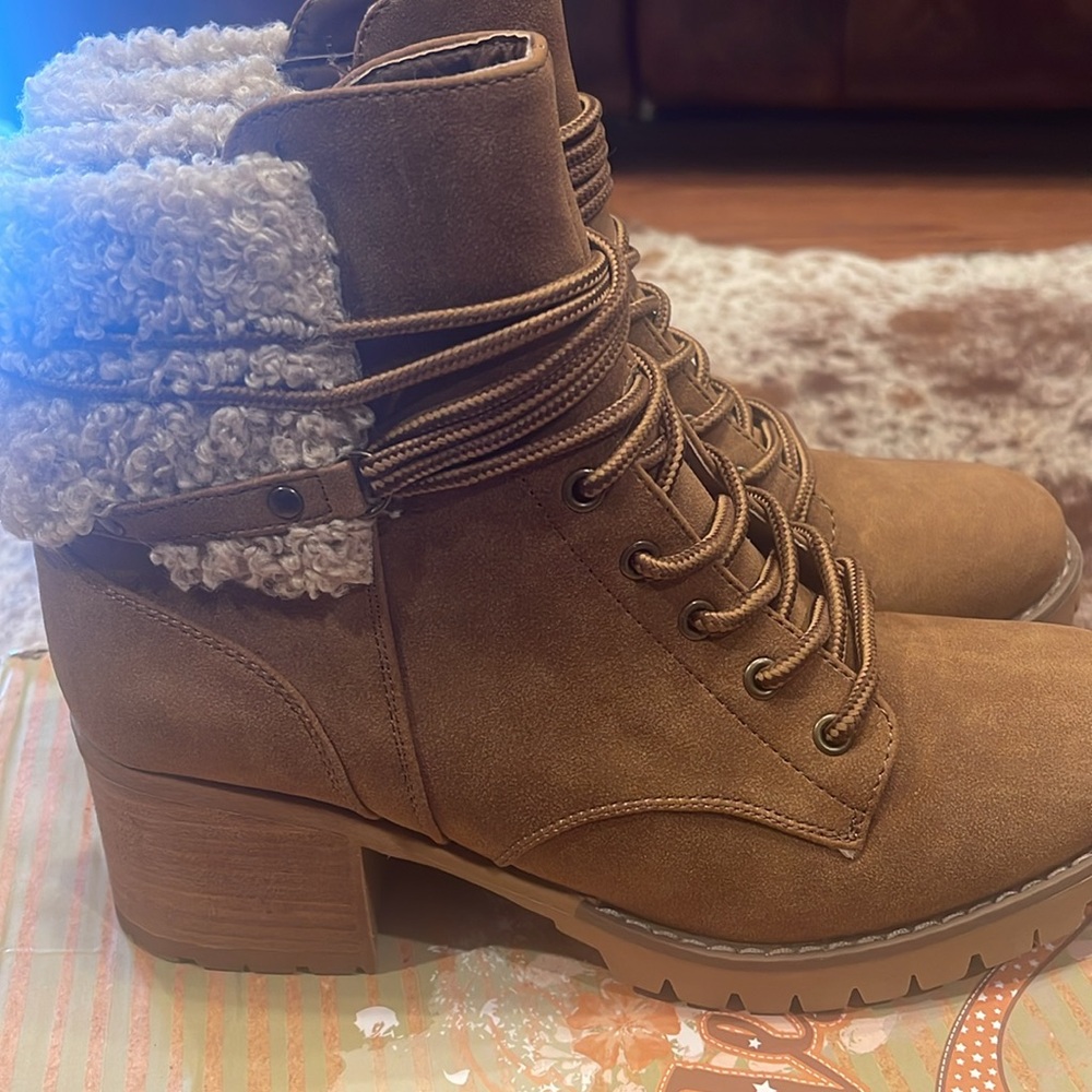 Euc. Booties. - image 4